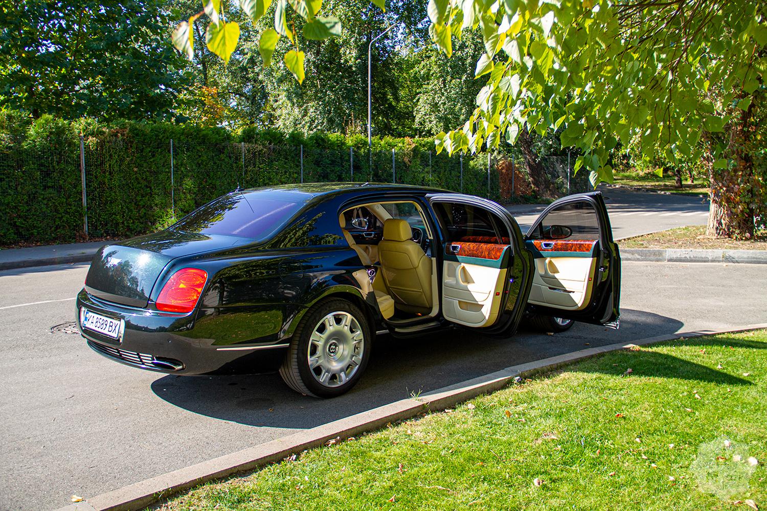 Прокат роскошного Bentley Continental Flying Spur с водителем в Киеве