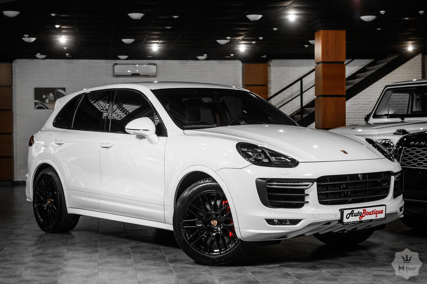 Продажа спорт кроссовера Porsche Cayenne GTS '2016 в Одессе