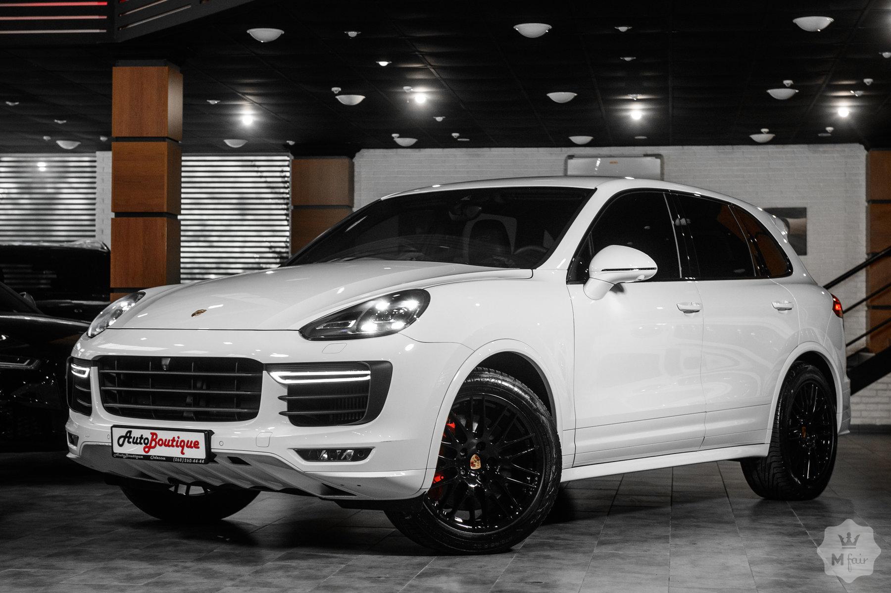 Продажа спорт кроссовера Porsche Cayenne GTS '2016 в Одессе