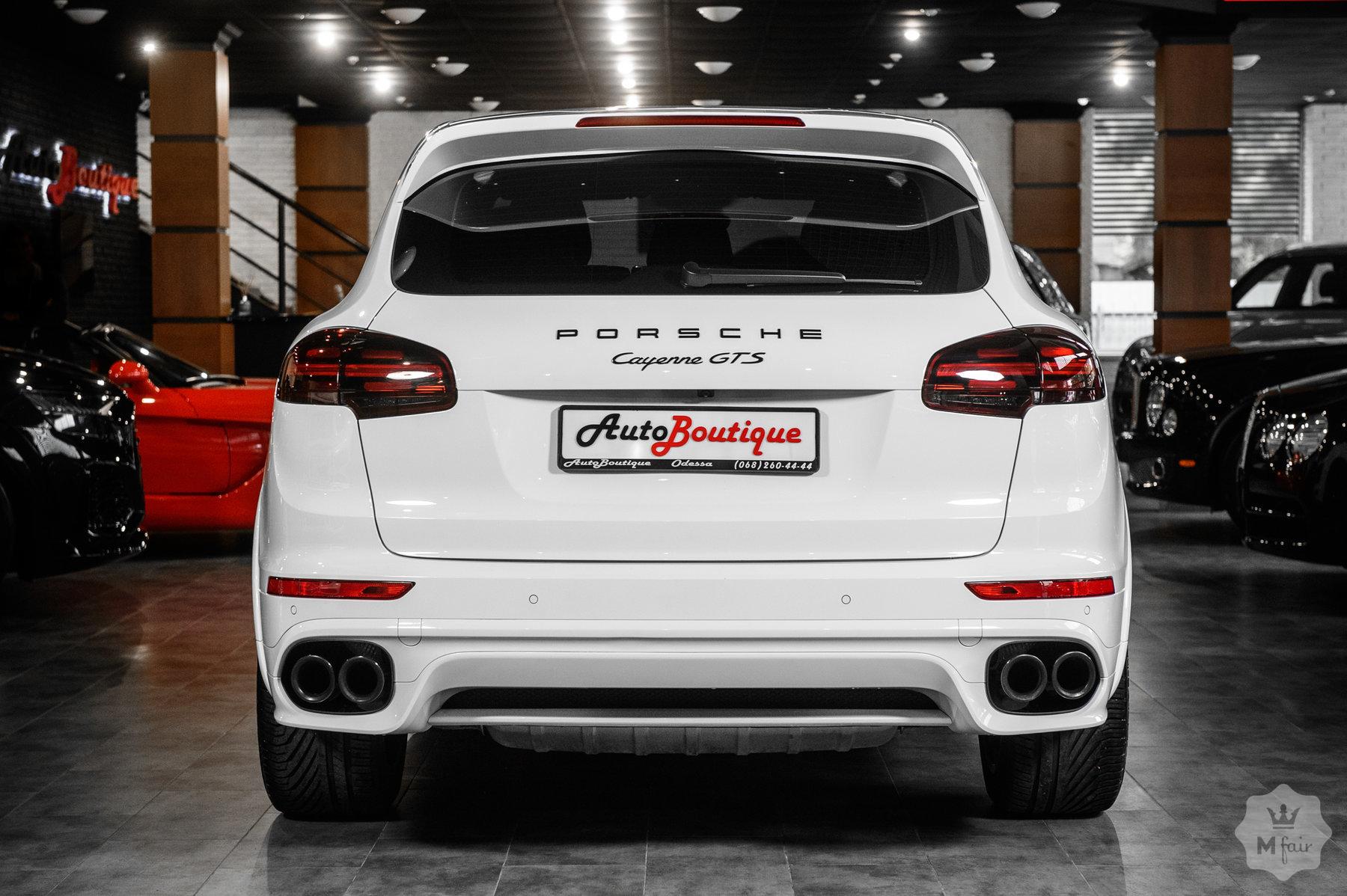 Продажа спорт кроссовера Porsche Cayenne GTS '2016 в Одессе
