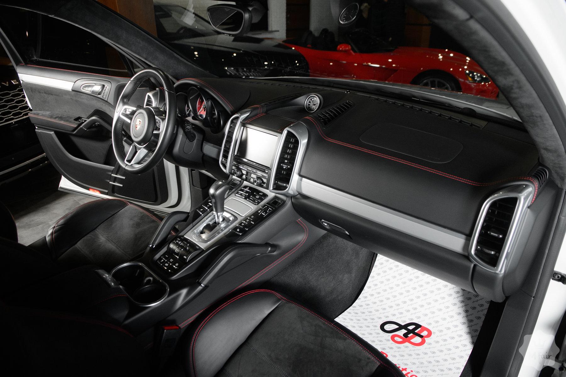 Продажа спорт кроссовера Porsche Cayenne GTS '2016 в Одессе