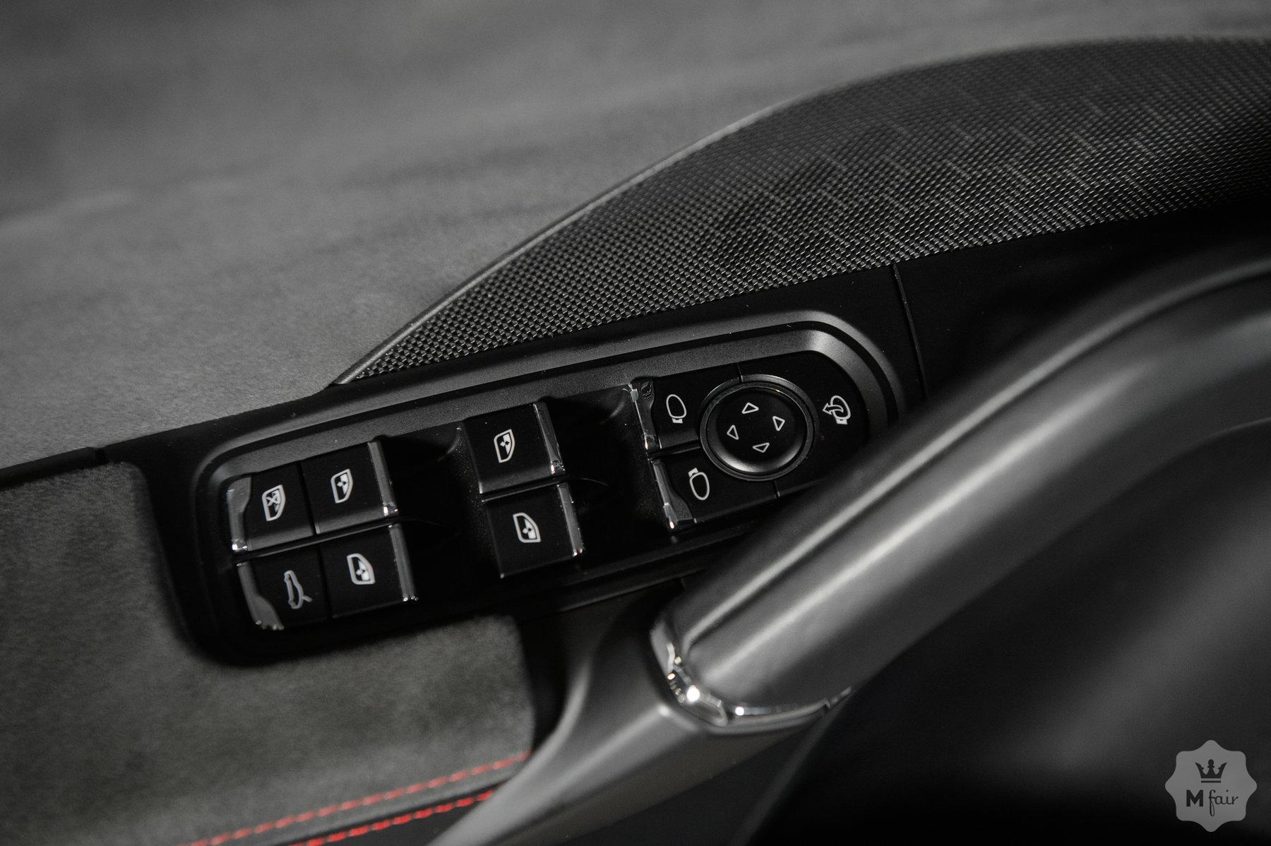 Продажа спорт кроссовера Porsche Cayenne GTS '2016 в Одессе