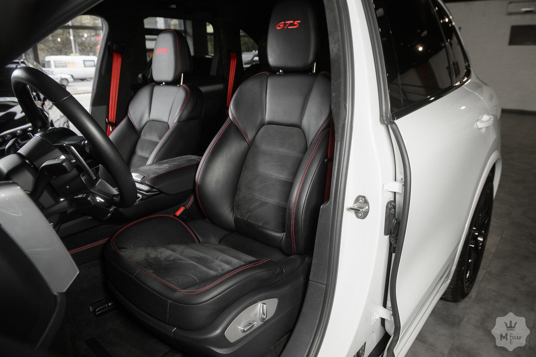 Продажа спорт кроссовера Porsche Cayenne GTS '2016 в Одессе