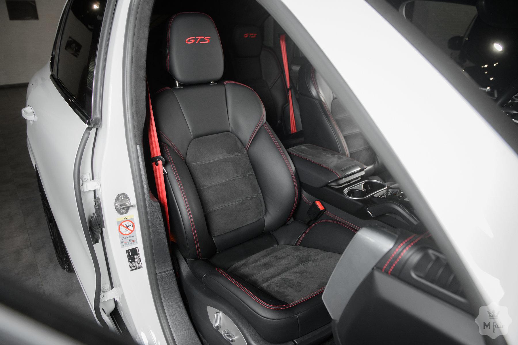 Продажа спорт кроссовера Porsche Cayenne GTS '2016 в Одессе