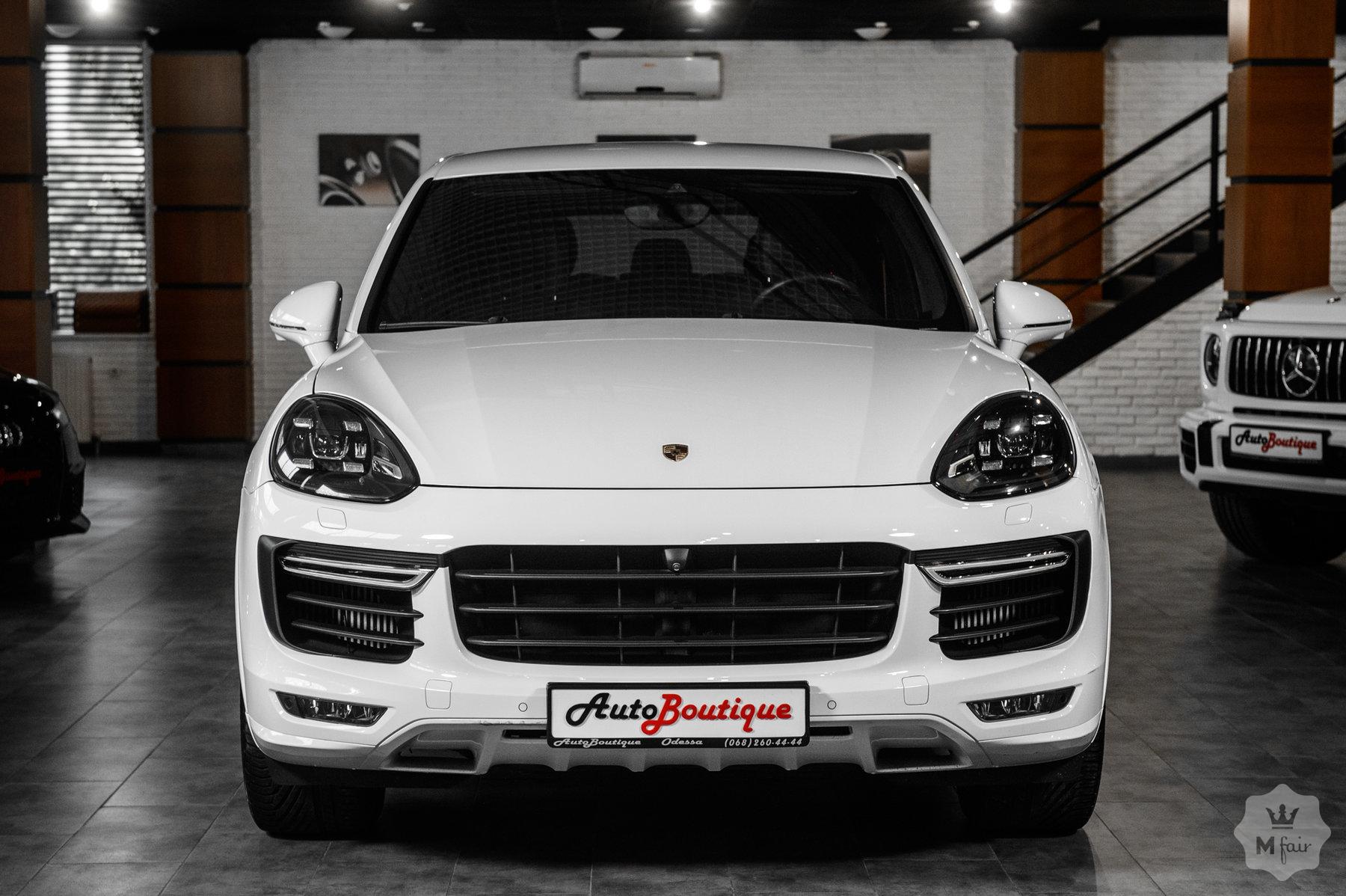Продажа спорт кроссовера Porsche Cayenne GTS '2016 в Одессе
