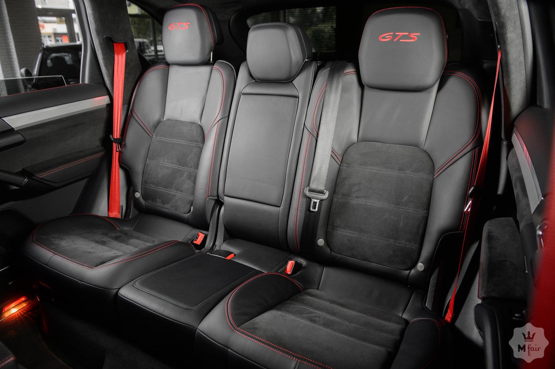 Продажа спорт кроссовера Porsche Cayenne GTS '2016 в Одессе