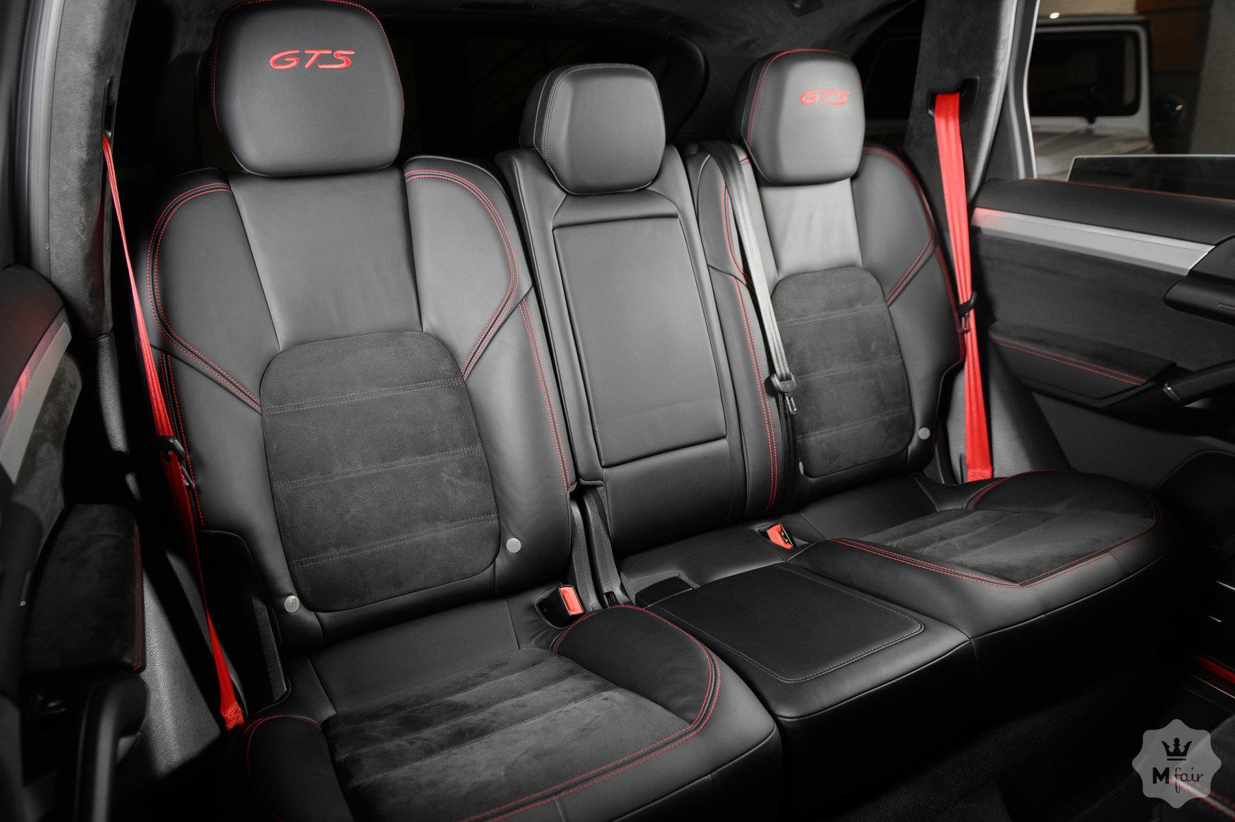 Продажа спорт кроссовера Porsche Cayenne GTS '2016 в Одессе