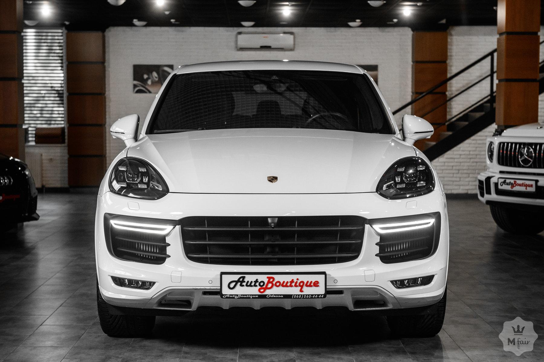 Продажа спорт кроссовера Porsche Cayenne GTS '2016 в Одессе
