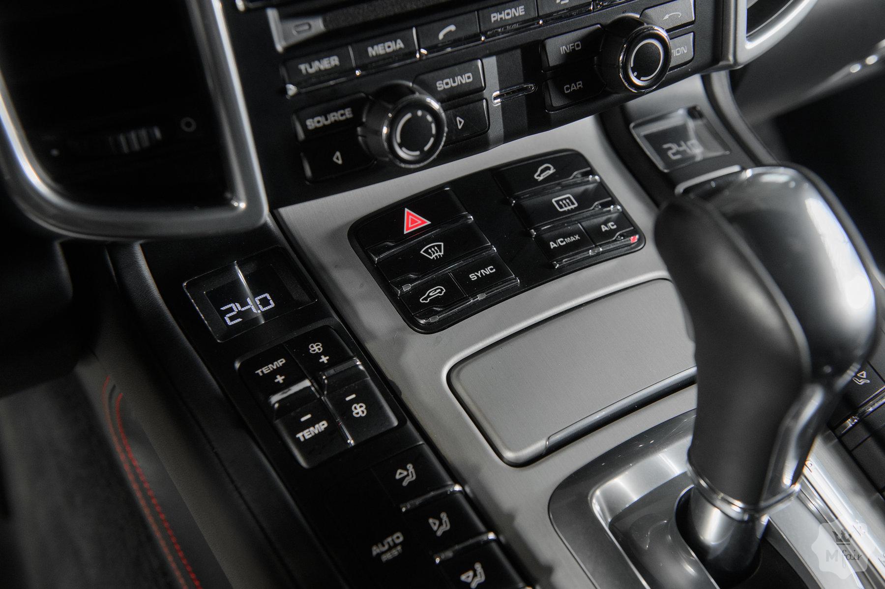 Продажа спорт кроссовера Porsche Cayenne GTS '2016 в Одессе