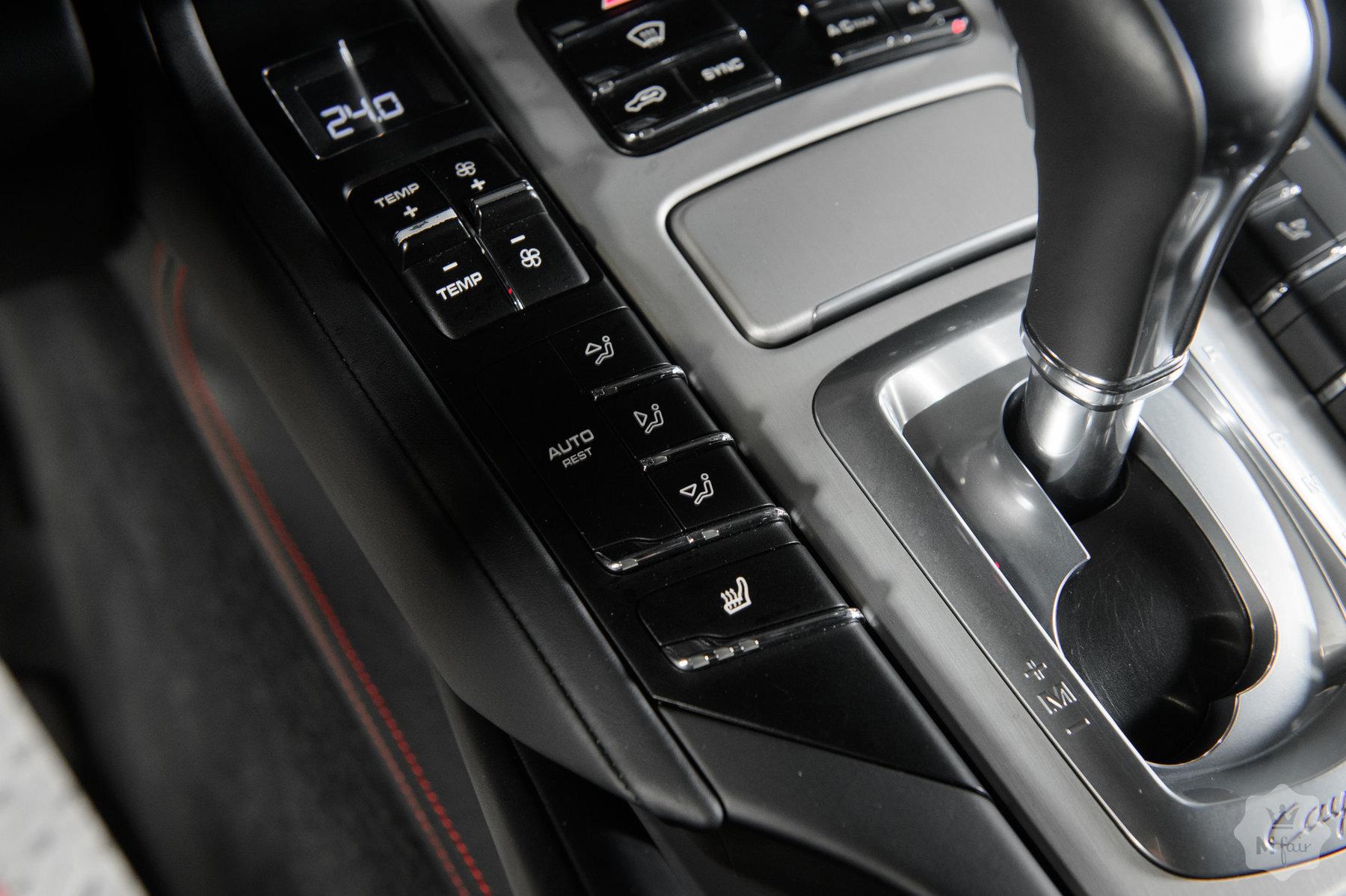 Продажа спорт кроссовера Porsche Cayenne GTS '2016 в Одессе