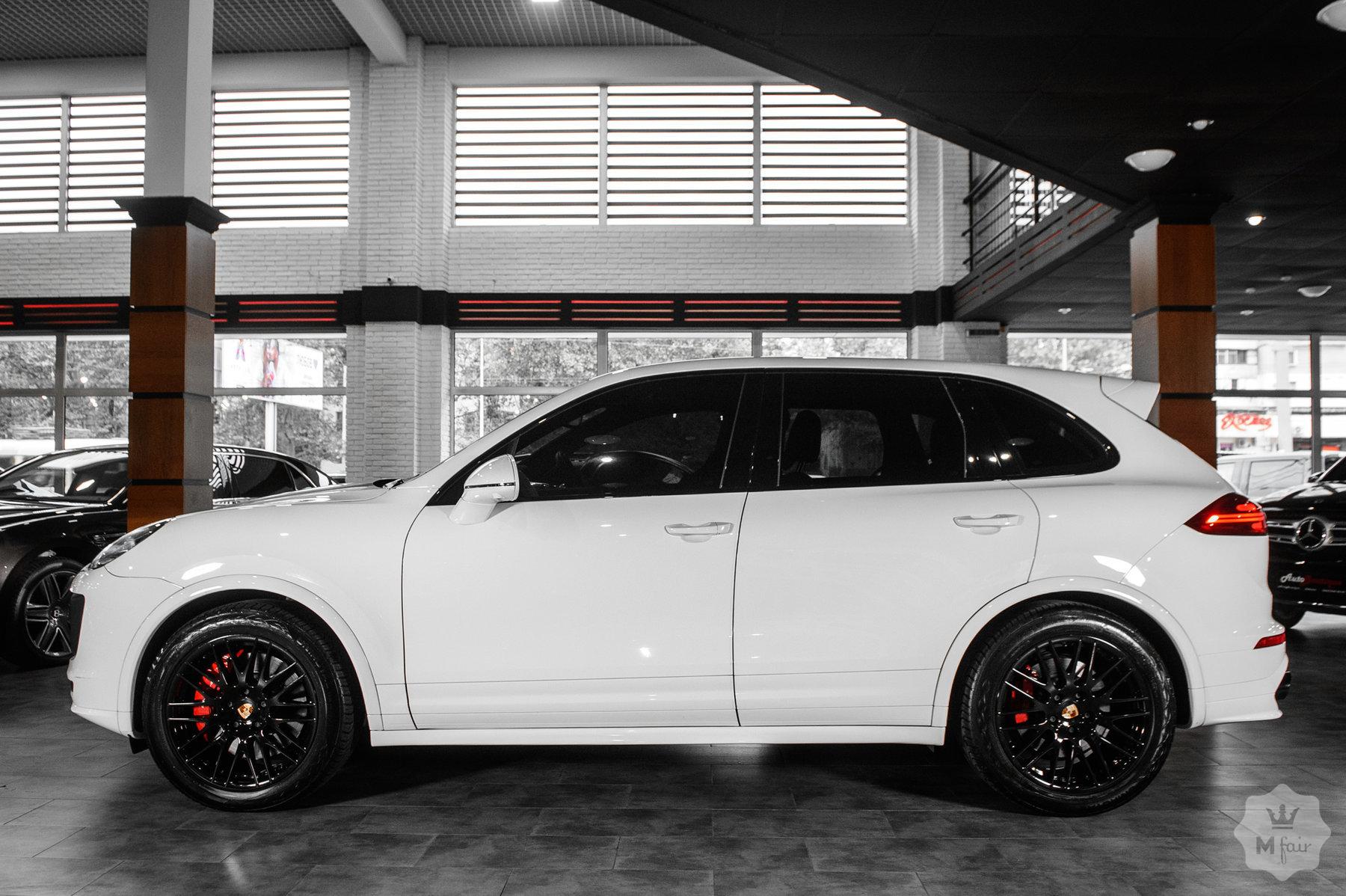 Продажа спорт кроссовера Porsche Cayenne GTS '2016 в Одессе