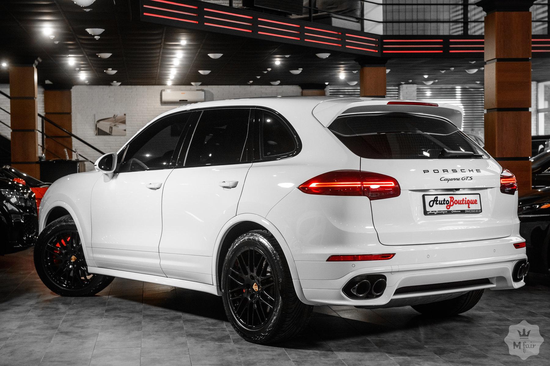 Продажа спорт кроссовера Porsche Cayenne GTS '2016 в Одессе