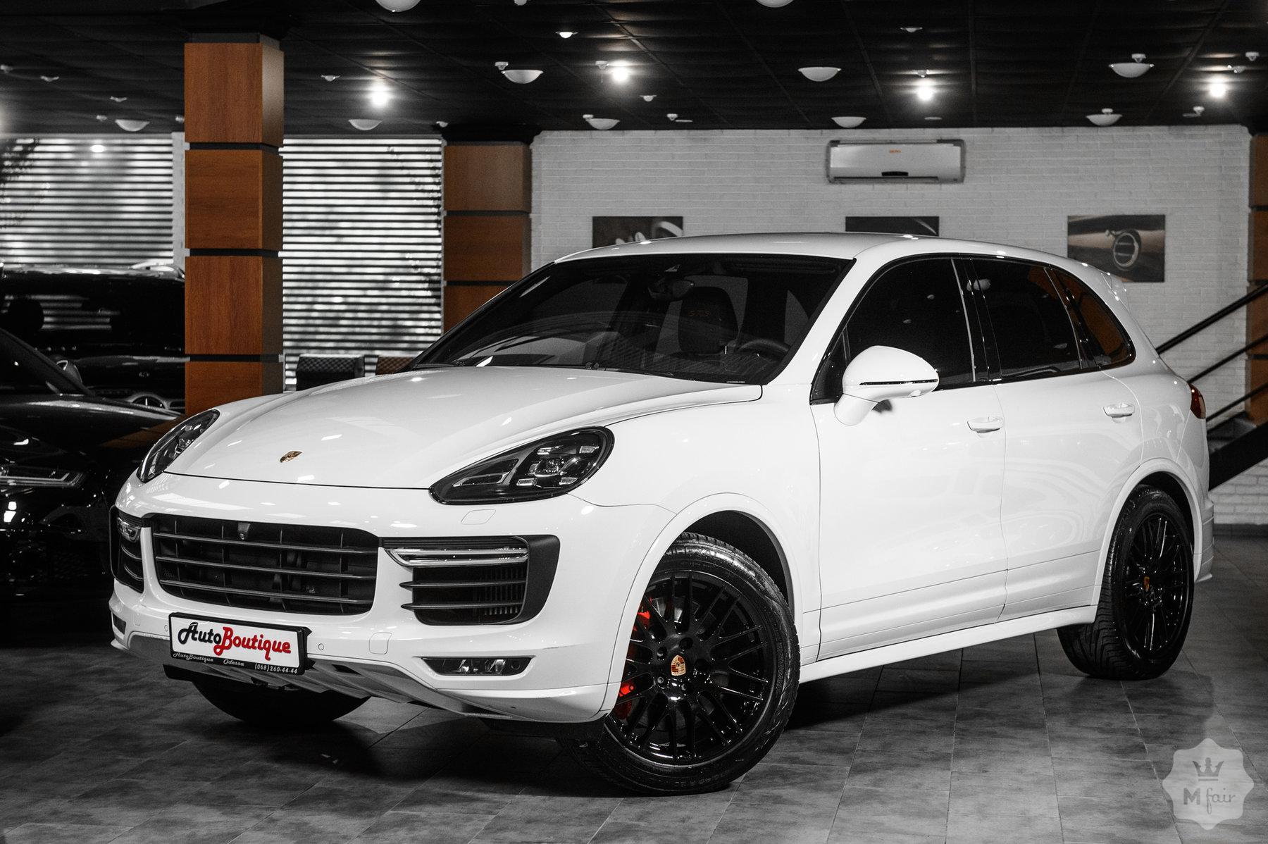 Продажа спорт кроссовера Porsche Cayenne GTS '2016 в Одессе