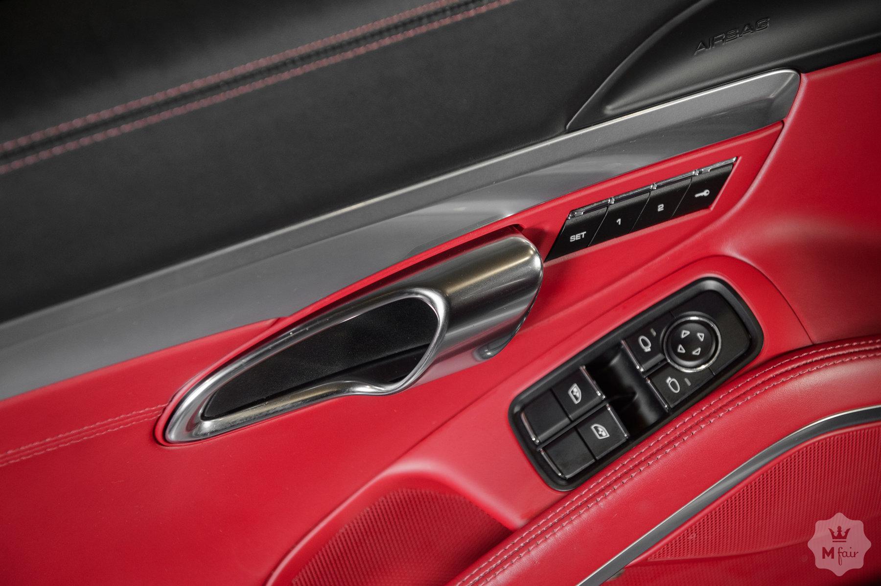 Продажа спорткара Porsche 911 S '2017 в Одессе