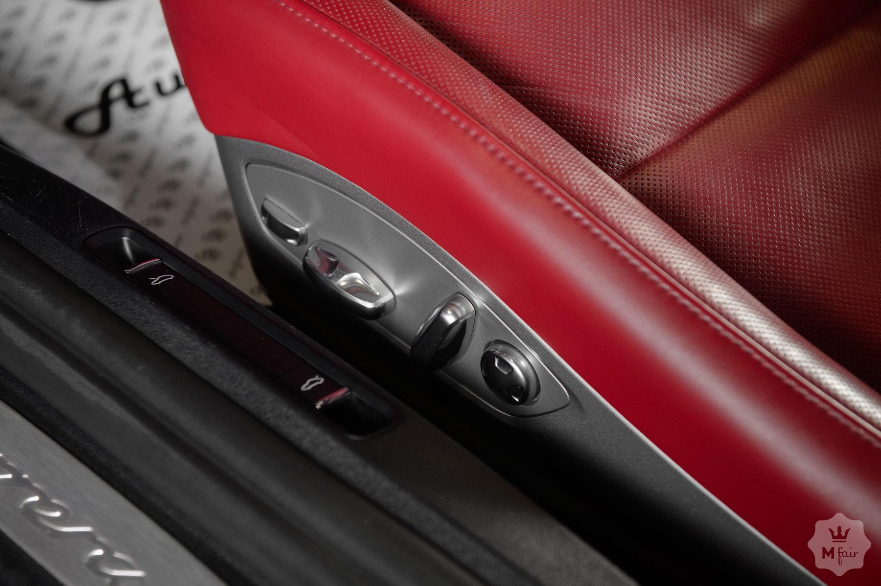 Продажа спорткара Porsche 911 S '2017 в Одессе