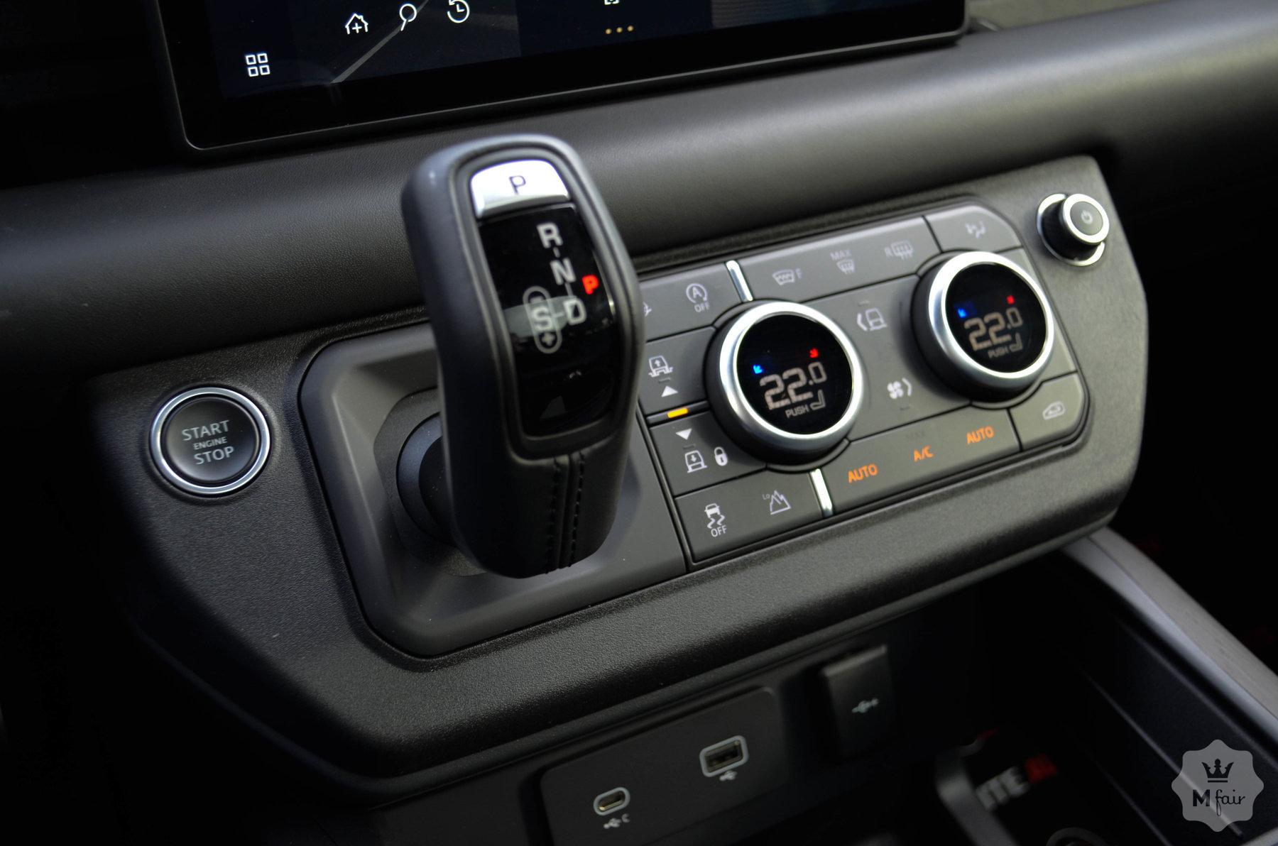 Продажа официального Land Rover Defender X '2020 в Киеве