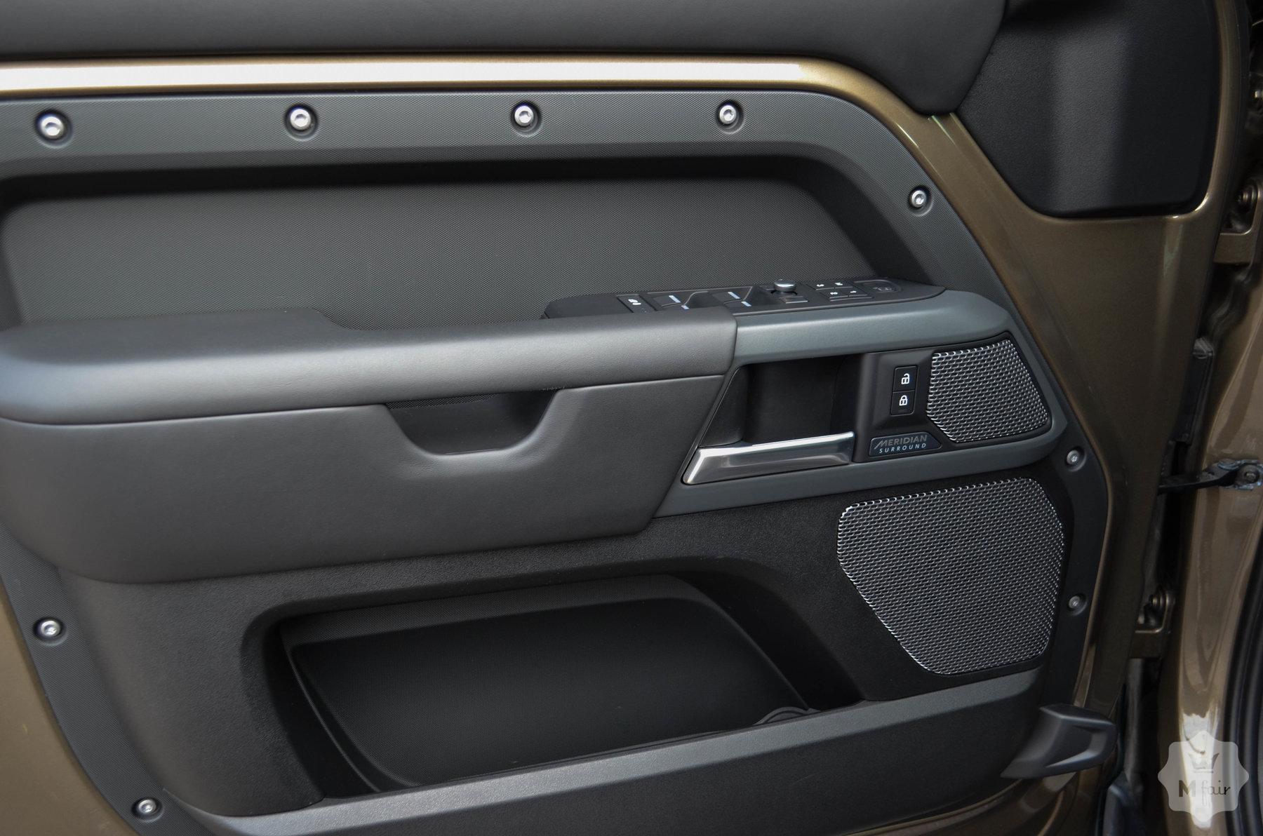 Продажа официального Land Rover Defender X '2020 в Киеве