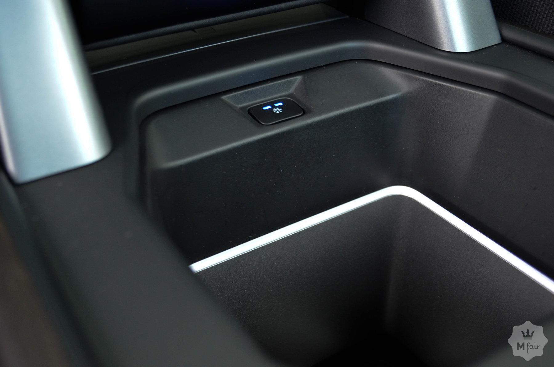 Продажа официального Land Rover Defender X '2020 в Киеве