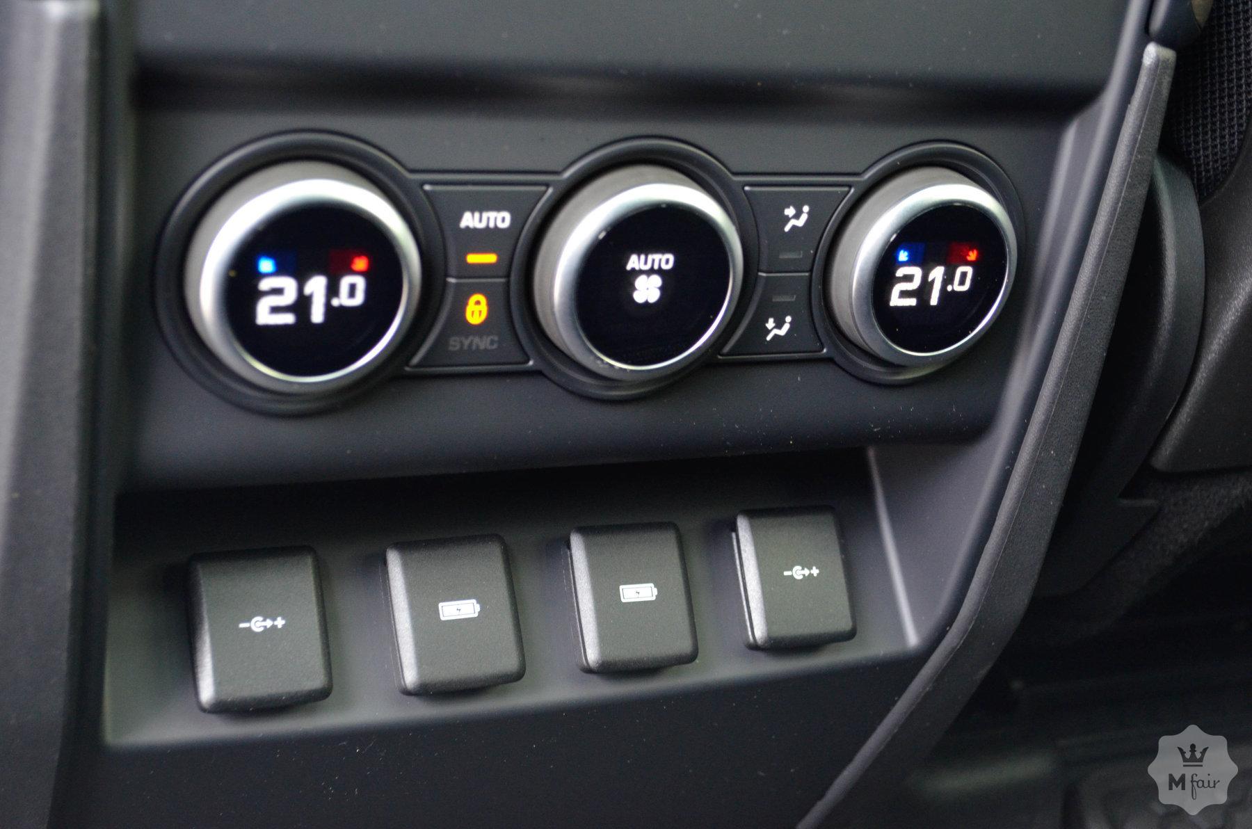 Продажа официального Land Rover Defender X '2020 в Киеве