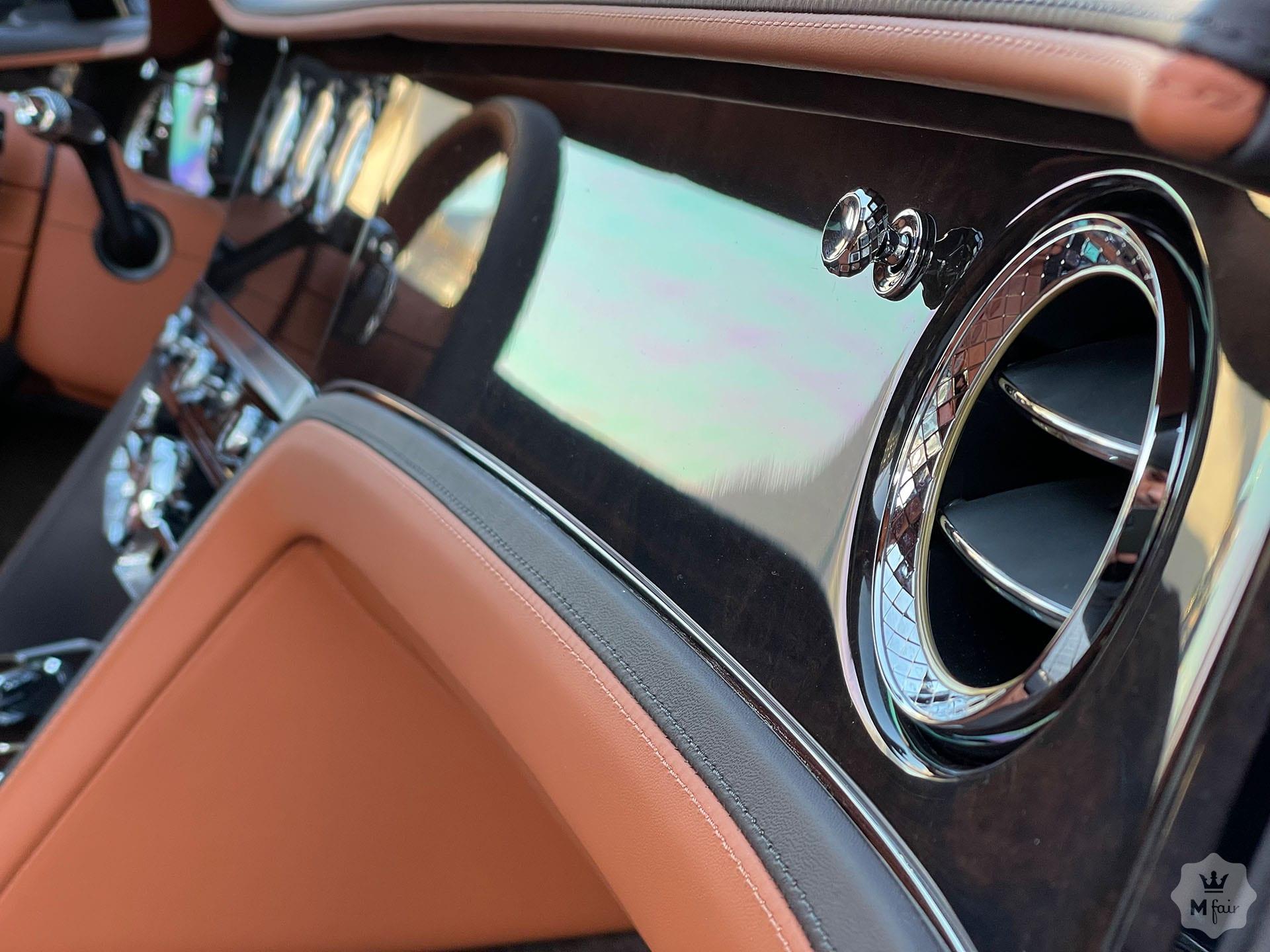 Продажа нового седана Bentley Flying Spur V8 '2021 в Киеве