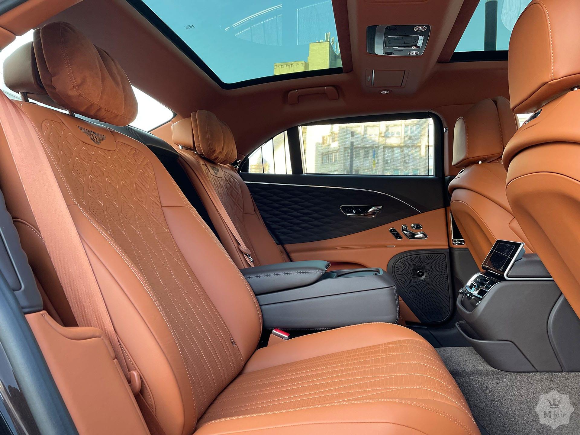 Продажа нового седана Bentley Flying Spur V8 '2021 в Киеве