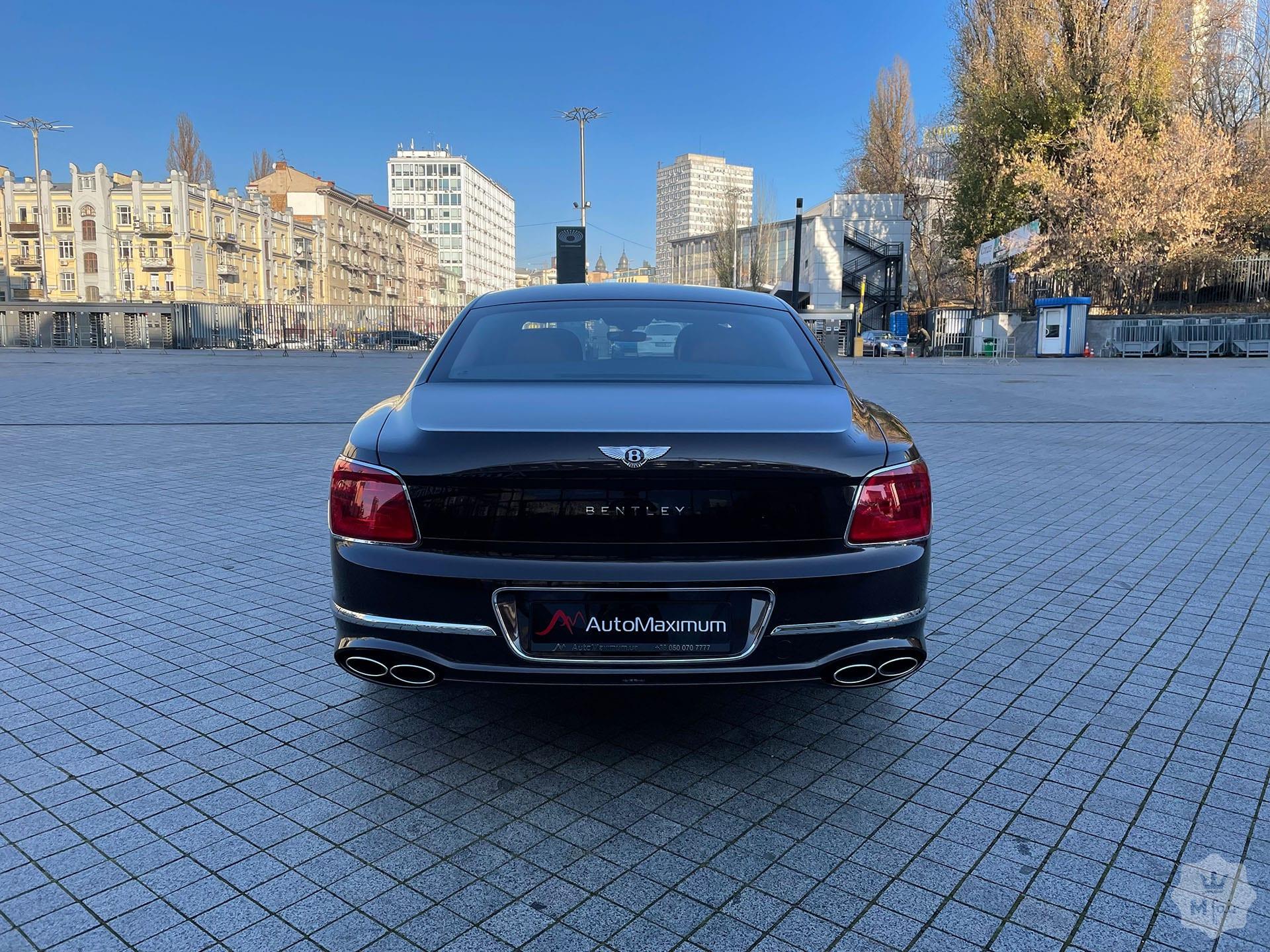 Продажа нового седана Bentley Flying Spur V8 '2021 в Киеве