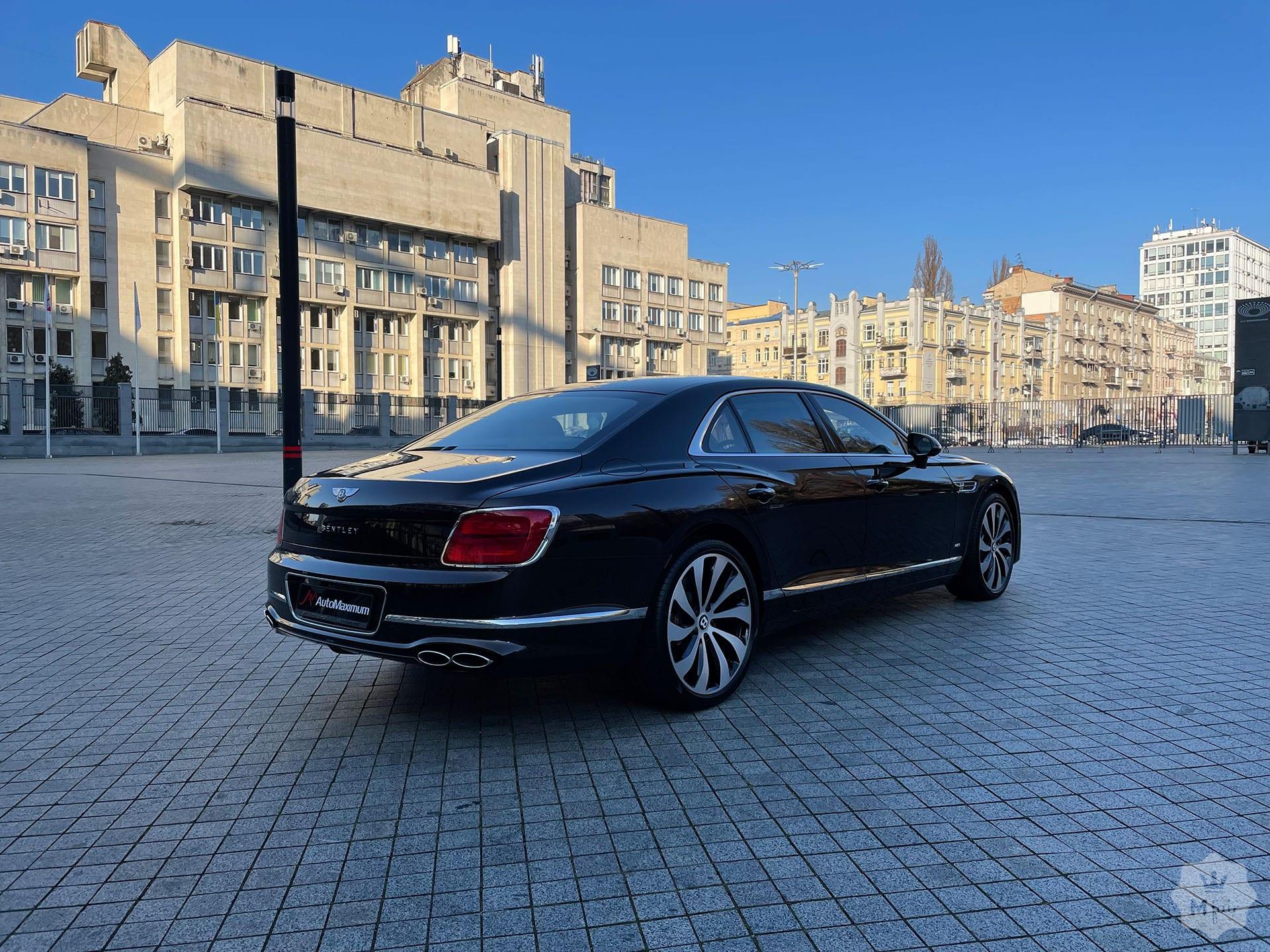 Продажа нового седана Bentley Flying Spur V8 '2021 в Киеве