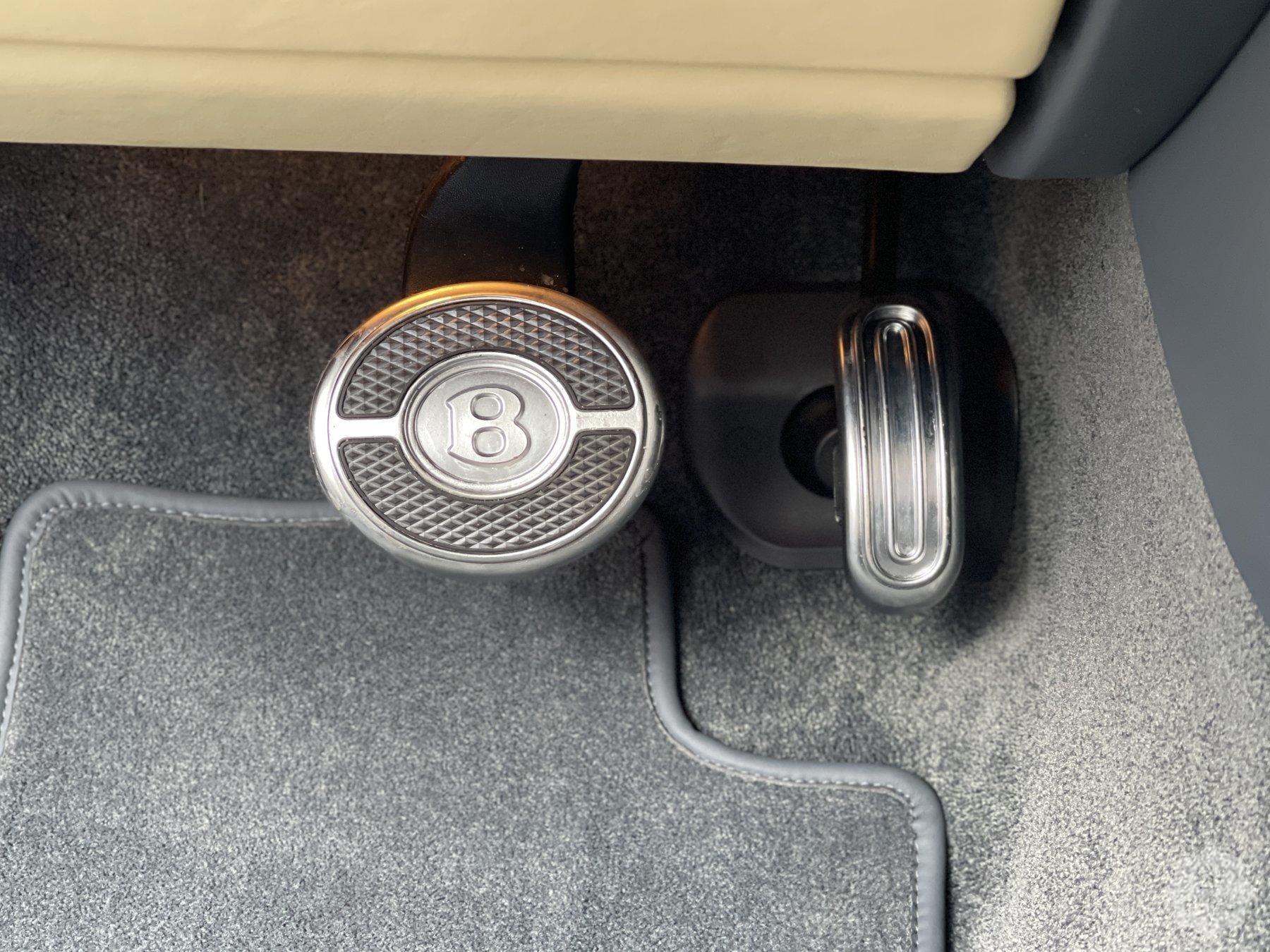 Продажа спортивного купе Bentley Continental GT W12 '2011 в Киеве