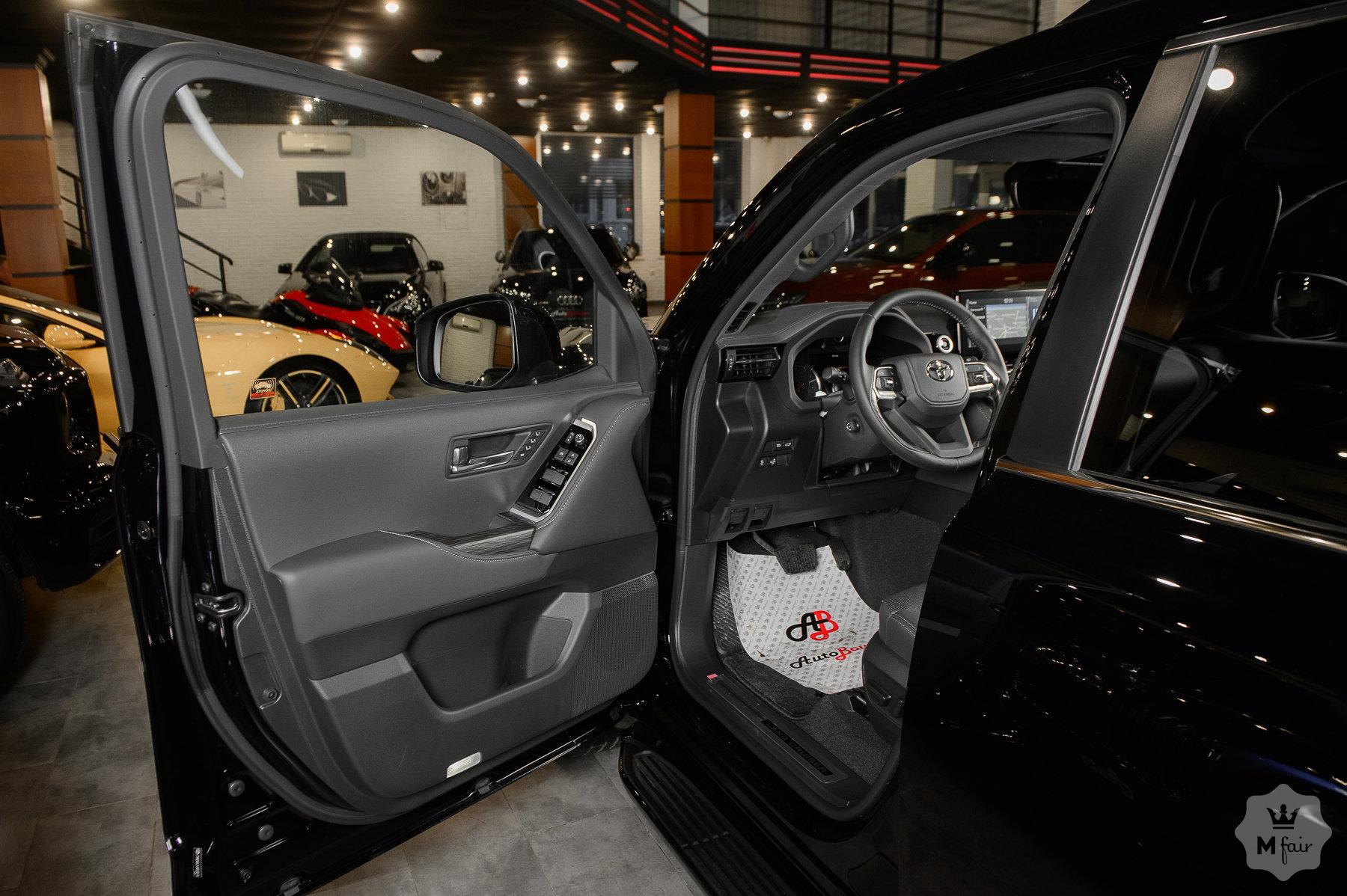 Продажа нового официального Toyota Land Cruiser 300 '2021 в Одессе