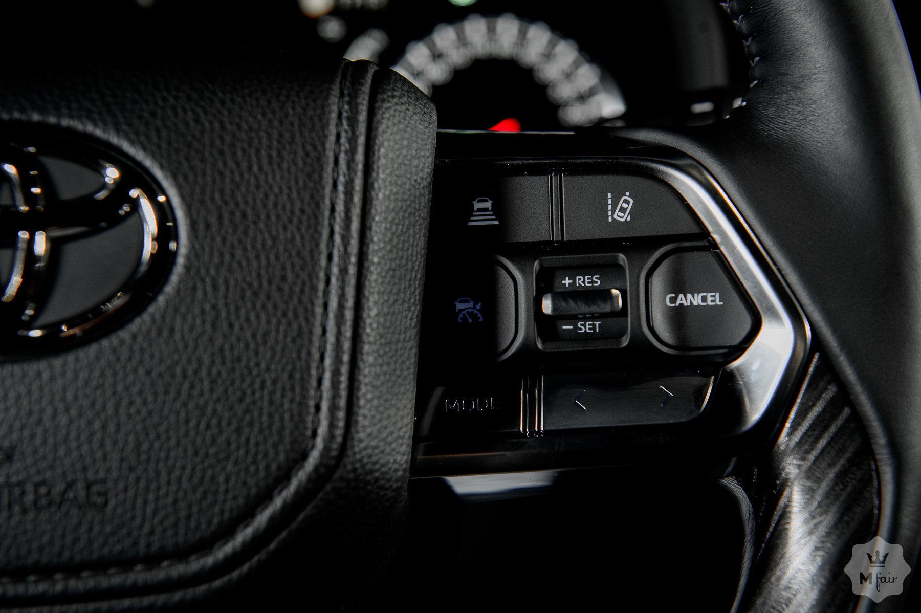 Продажа нового официального Toyota Land Cruiser 300 '2021 в Одессе