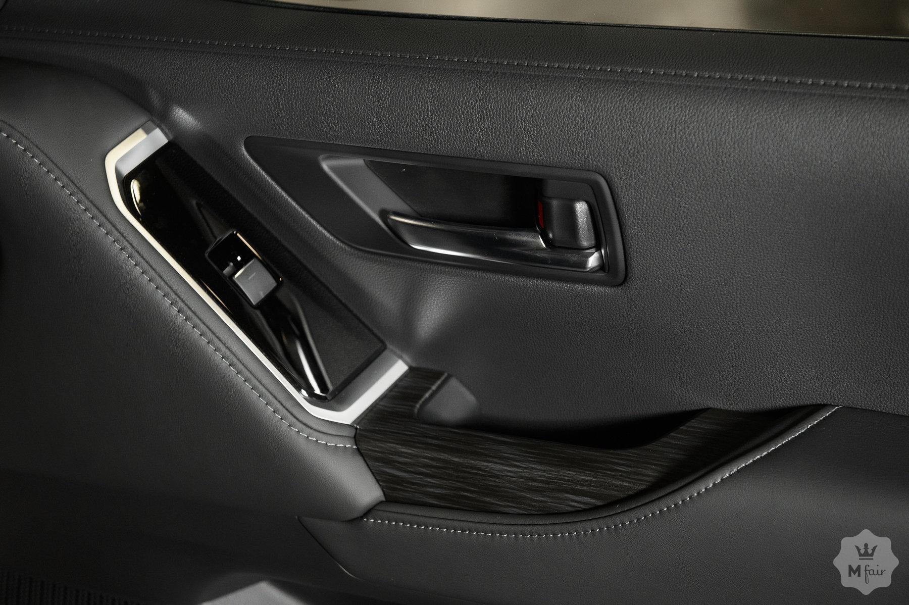 Продажа нового официального Toyota Land Cruiser 300 '2021 в Одессе