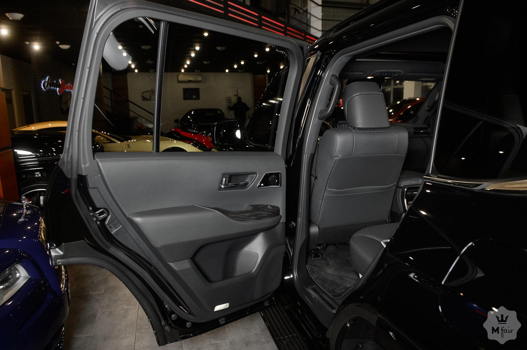 Продажа нового официального Toyota Land Cruiser 300 '2021 в Одессе