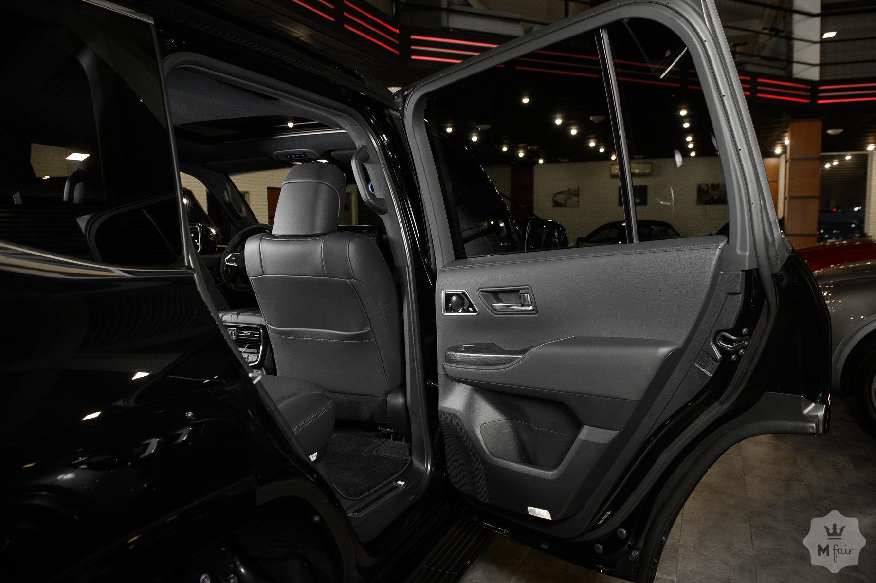 Продажа нового официального Toyota Land Cruiser 300 '2021 в Одессе