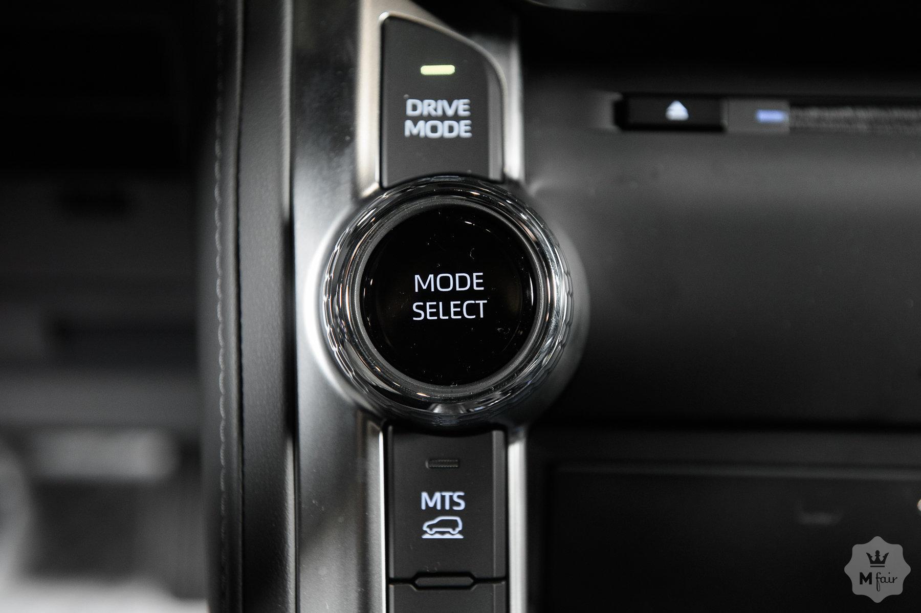 Продажа нового официального Toyota Land Cruiser 300 '2021 в Одессе