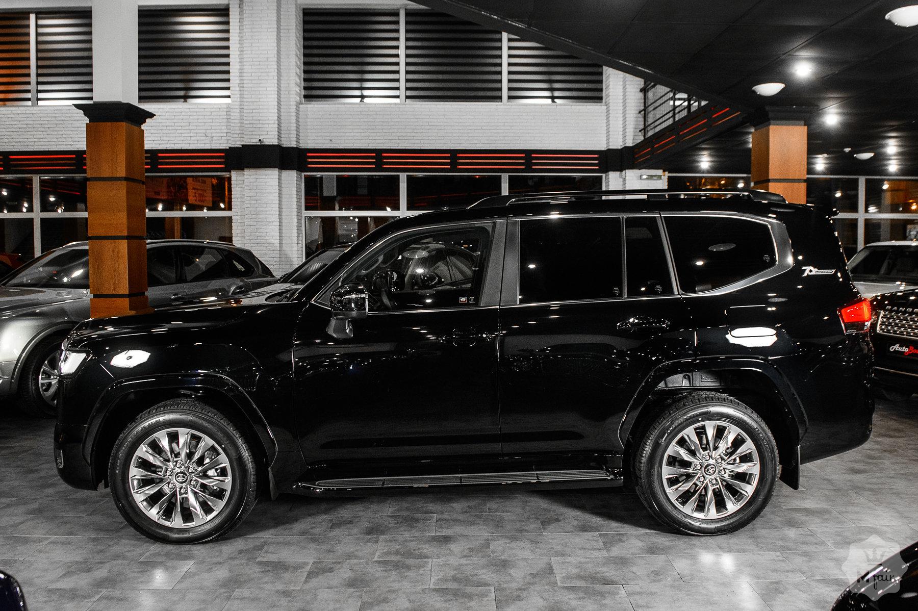 Продажа нового официального Toyota Land Cruiser 300 '2021 в Одессе