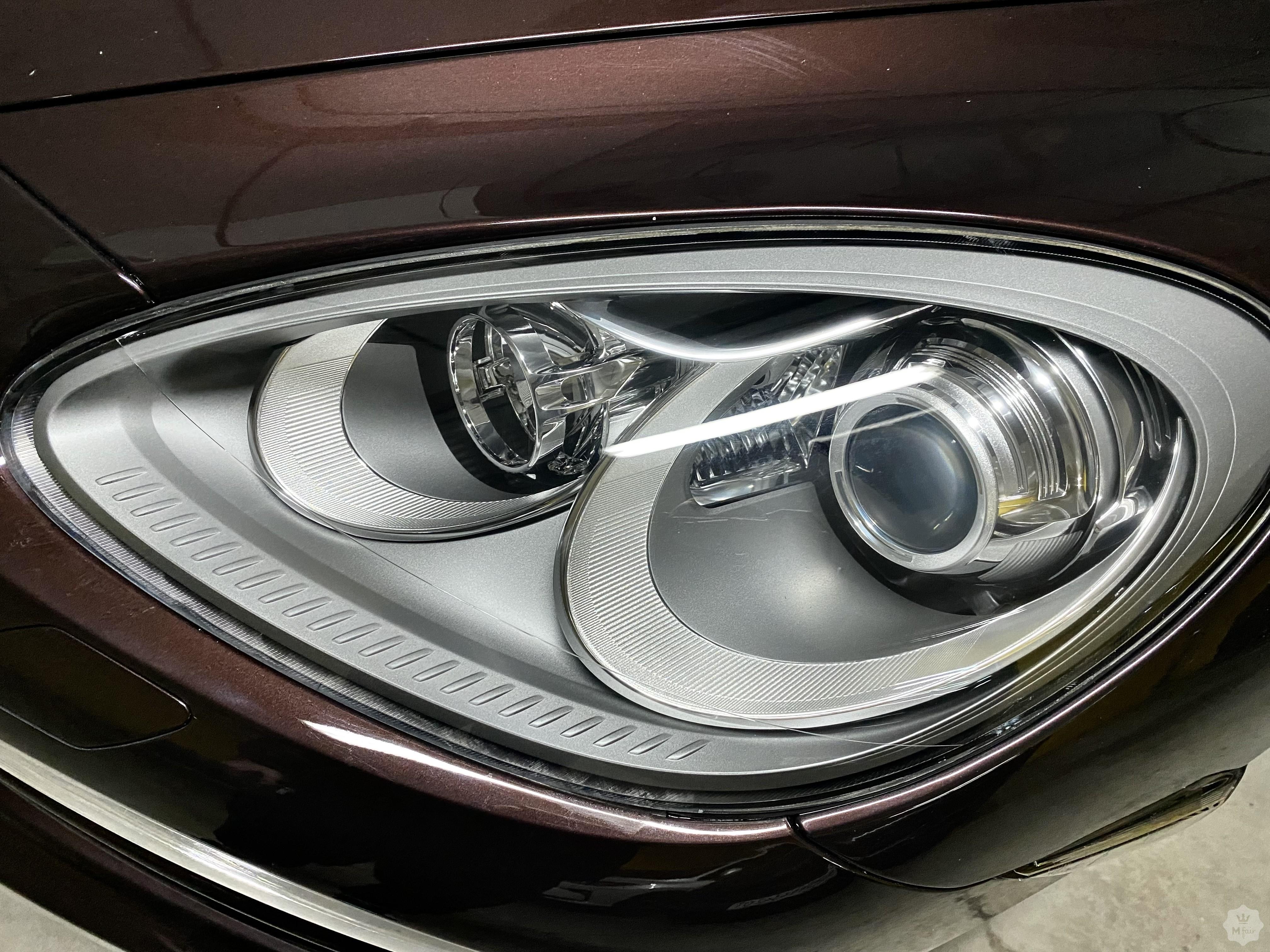 Продажа официального кроссовера Porsche Cayenne '2013 в Киеве