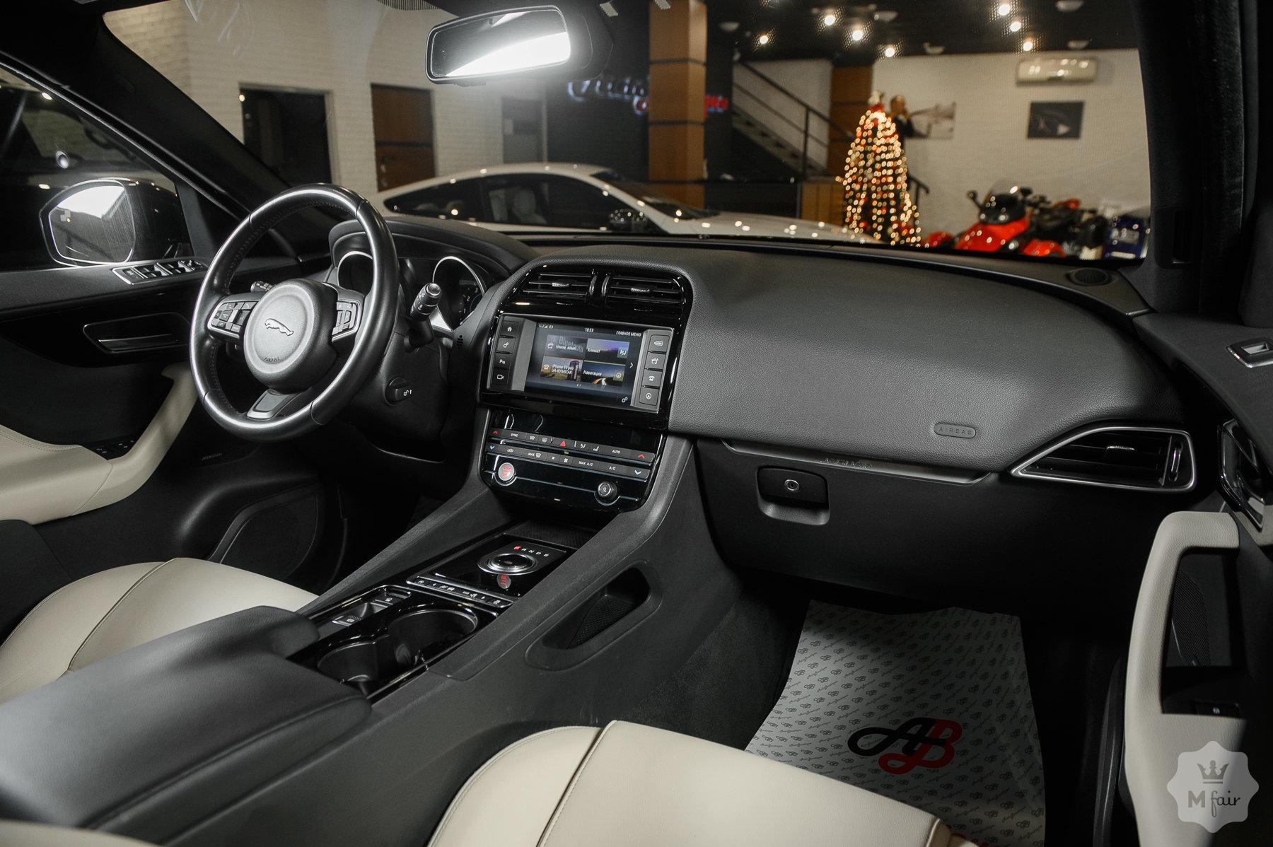 Продажа спортивного кроссовера Jaguar F-Pace '2016 в Одессе