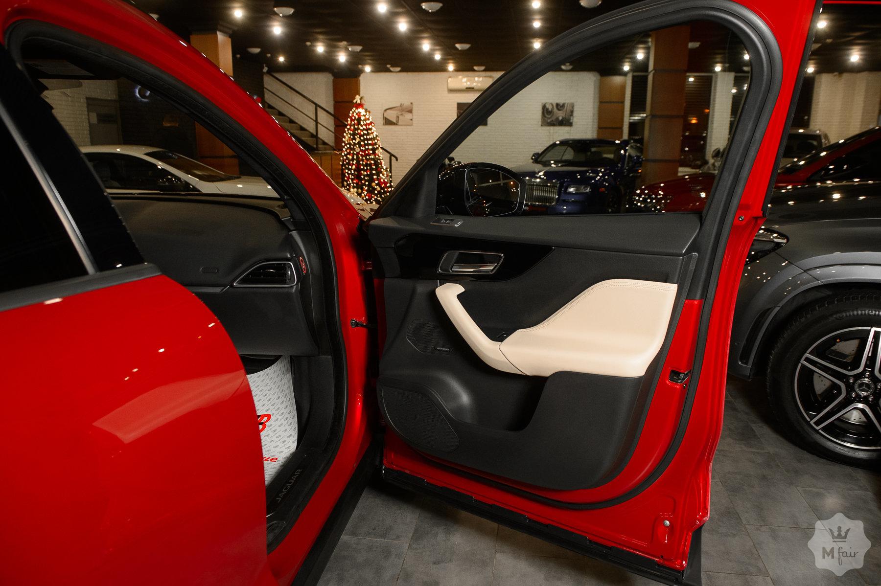 Продажа спортивного кроссовера Jaguar F-Pace '2016 в Одессе