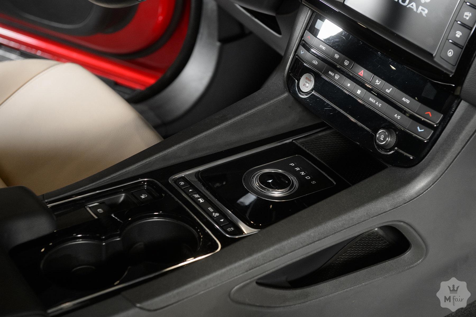 Продажа спортивного кроссовера Jaguar F-Pace '2016 в Одессе