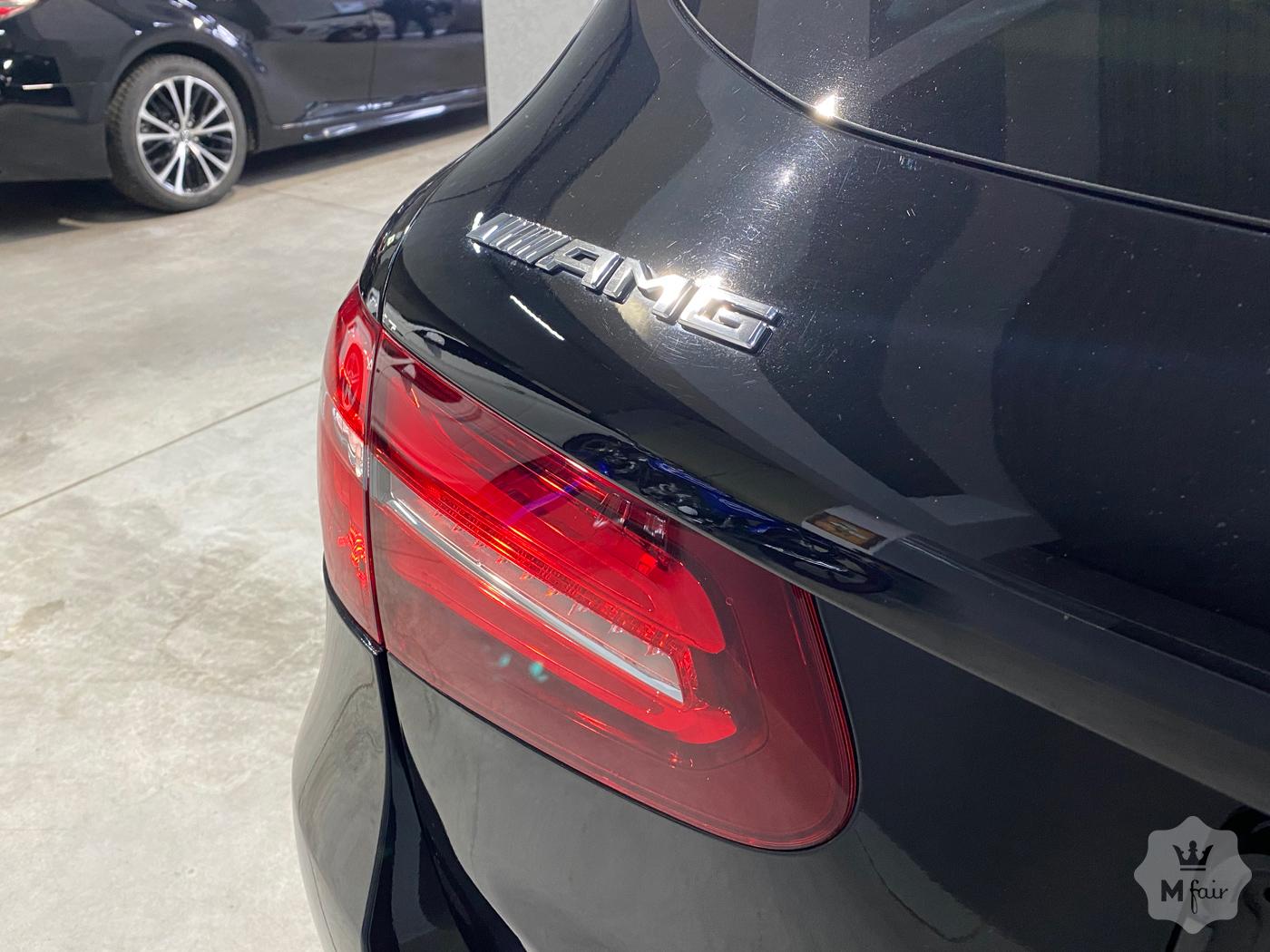 Продажа заряженного кроссовера Mercedes-Benz GLC 63 AMG '2018 в Киеве