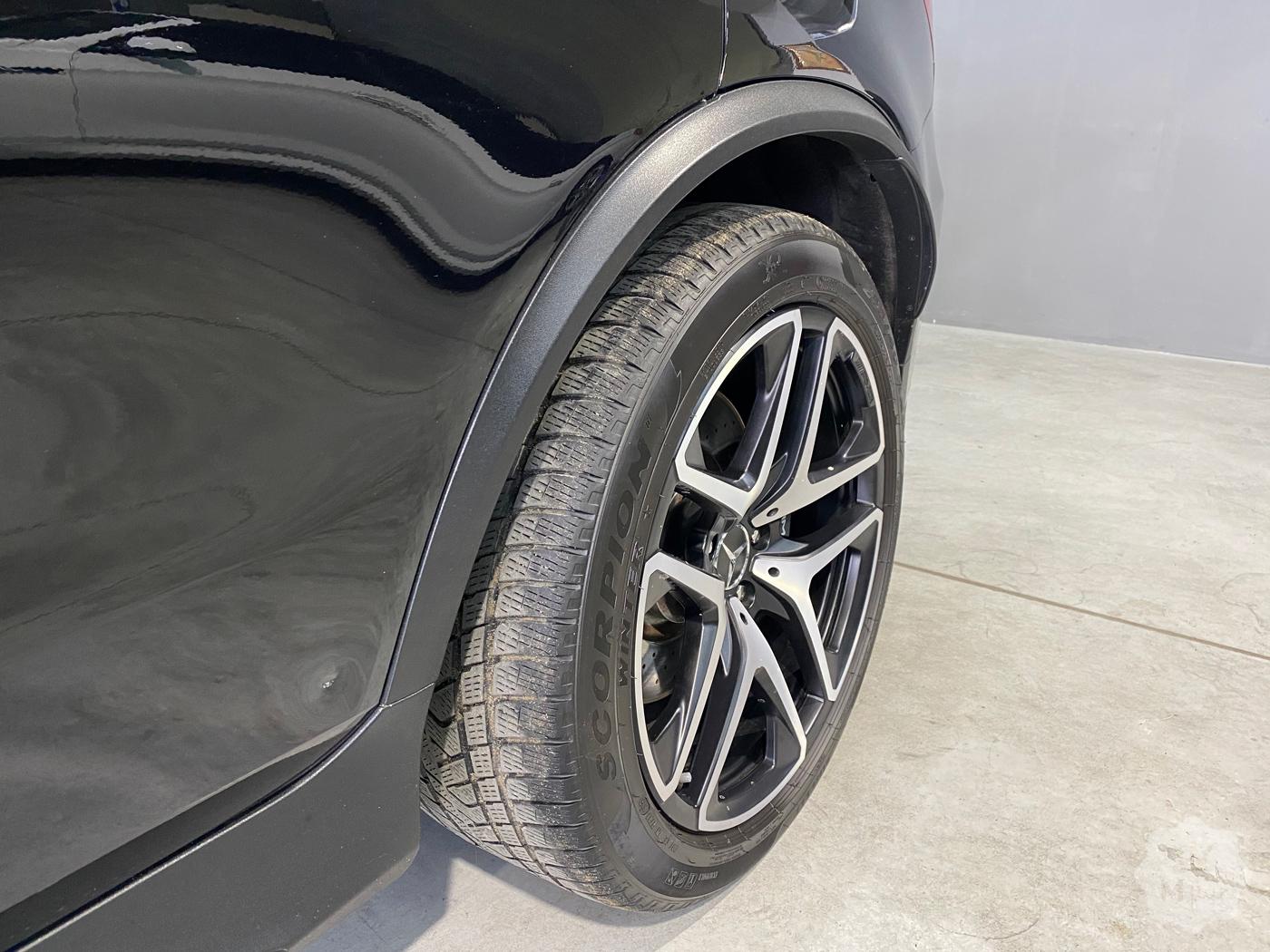 Продажа заряженного кроссовера Mercedes-Benz GLC 63 AMG '2018 в Киеве