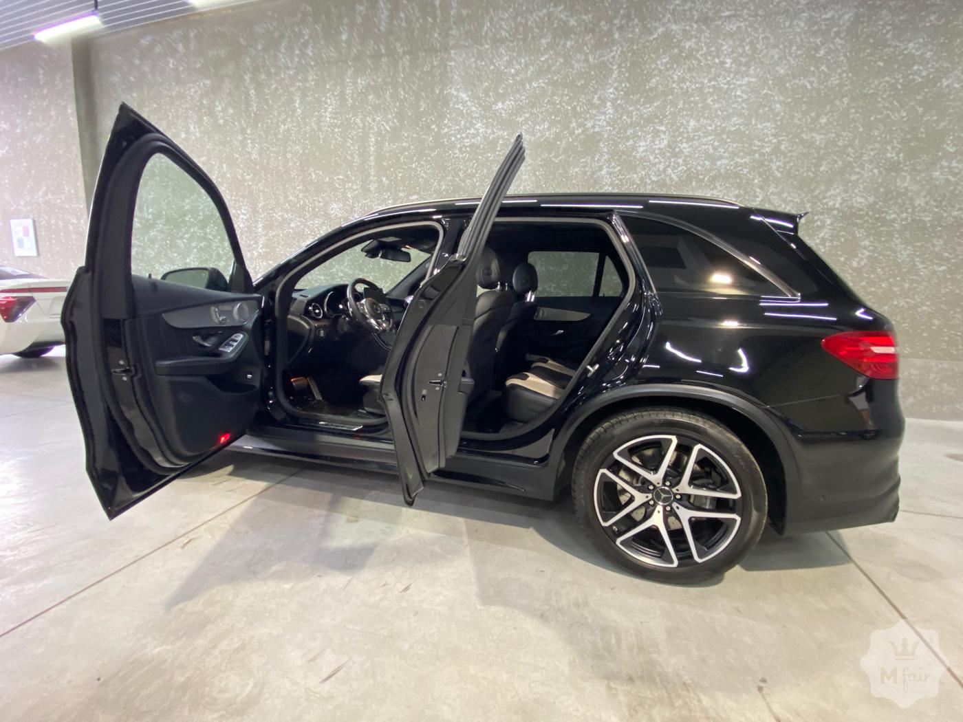 Продажа заряженного кроссовера Mercedes-Benz GLC 63 AMG '2018 в Киеве