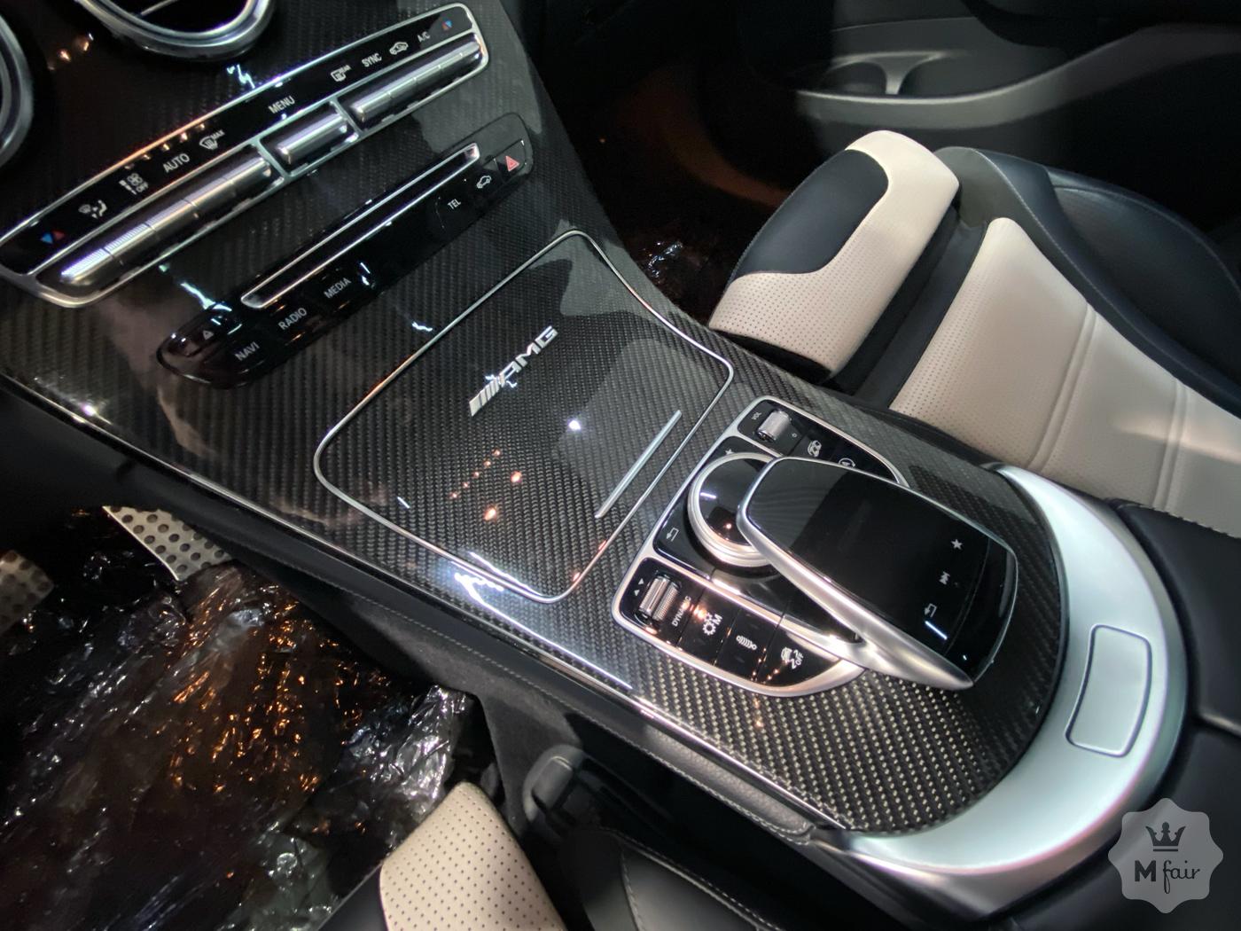 Продажа заряженного кроссовера Mercedes-Benz GLC 63 AMG '2018 в Киеве