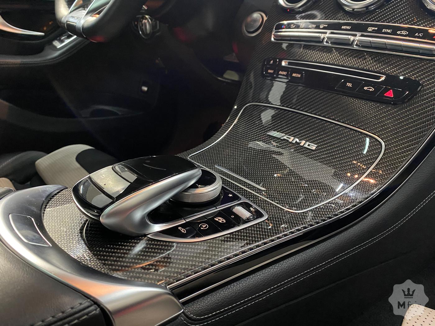 Продажа заряженного кроссовера Mercedes-Benz GLC 63 AMG '2018 в Киеве