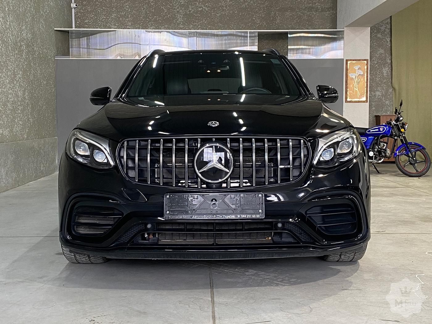 Продажа заряженного кроссовера Mercedes-Benz GLC 63 AMG '2018 в Киеве