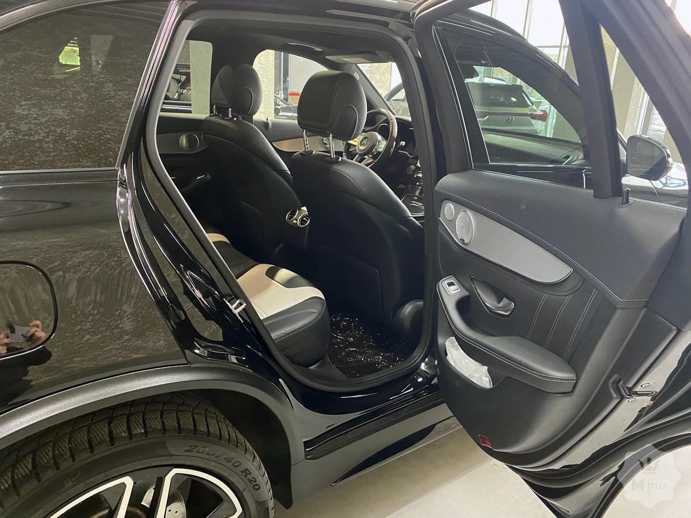 Продажа заряженного кроссовера Mercedes-Benz GLC 63 AMG '2018 в Киеве