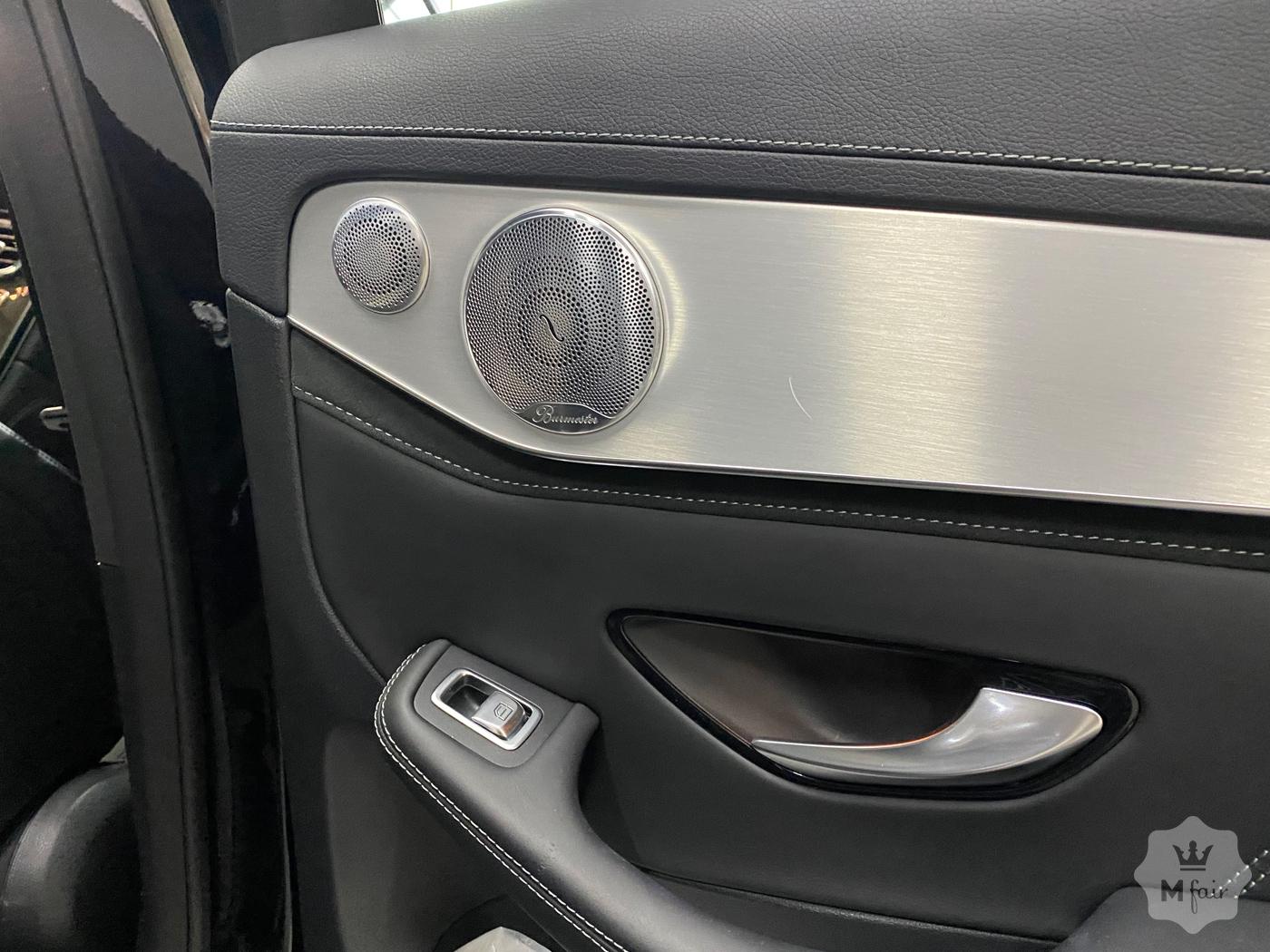 Продажа заряженного кроссовера Mercedes-Benz GLC 63 AMG '2018 в Киеве