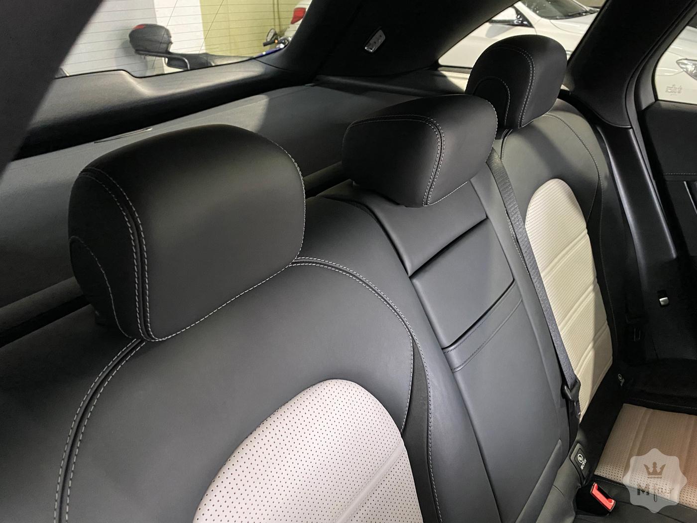 Продажа заряженного кроссовера Mercedes-Benz GLC 63 AMG '2018 в Киеве