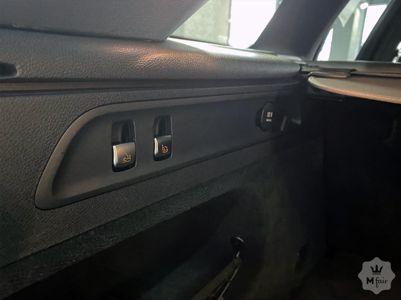 Продажа заряженного кроссовера Mercedes-Benz GLC 63 AMG '2018 в Киеве