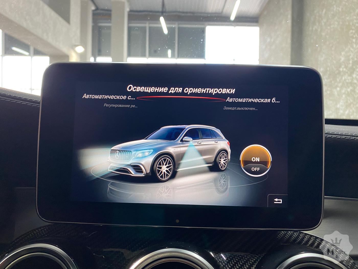 Продажа заряженного кроссовера Mercedes-Benz GLC 63 AMG '2018 в Киеве